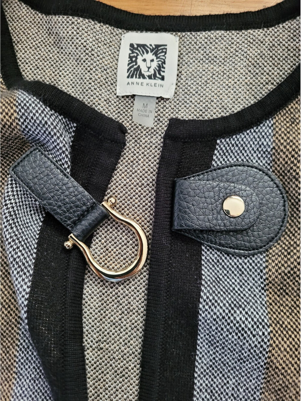 Anne Klein Plaid Longline Cardigan Sweater Jacket M Black Tan Gray Buckle Closur - Picture 5 of 9
